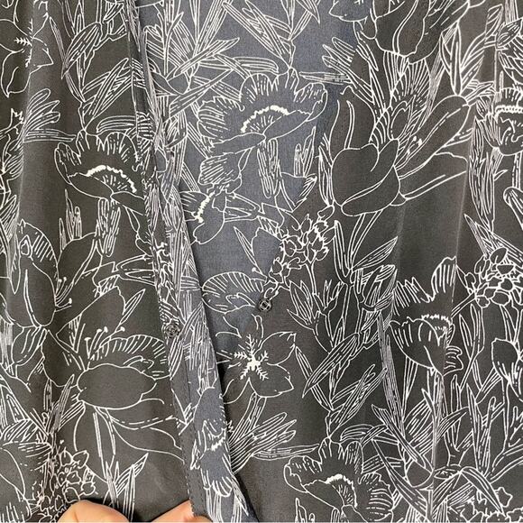 Ann Taylor Petite Black and White Floral V-neck Sleeveless Jumpsuit S - Picture 4 of 14